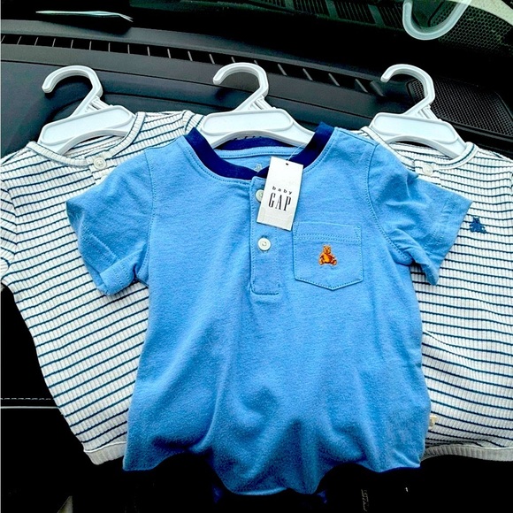 Baby Gap Three NWT blue and white 3-6mo onesies. New cndtn! - Picture 2 of 14